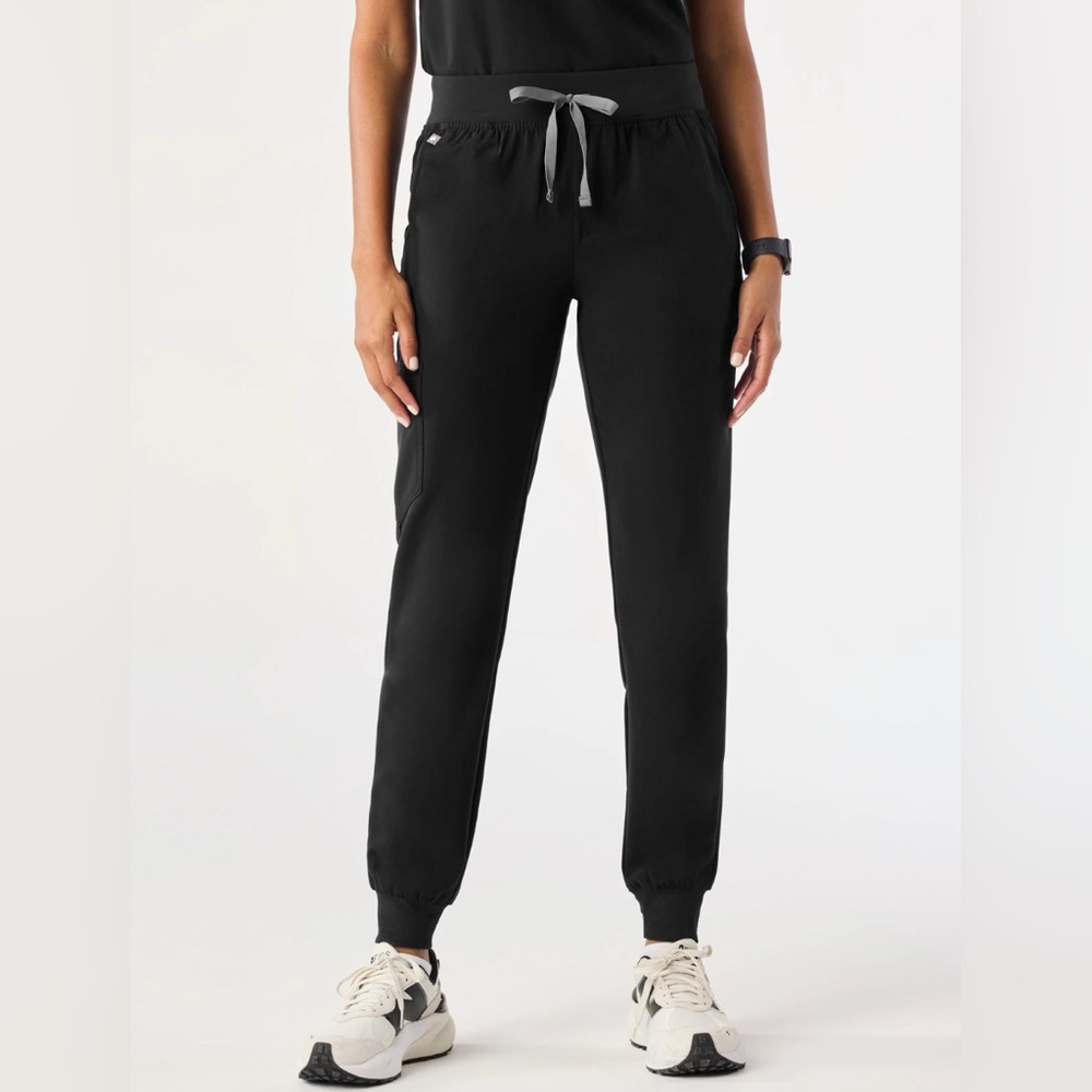 Figs Zamora Jogger Size M petite Black